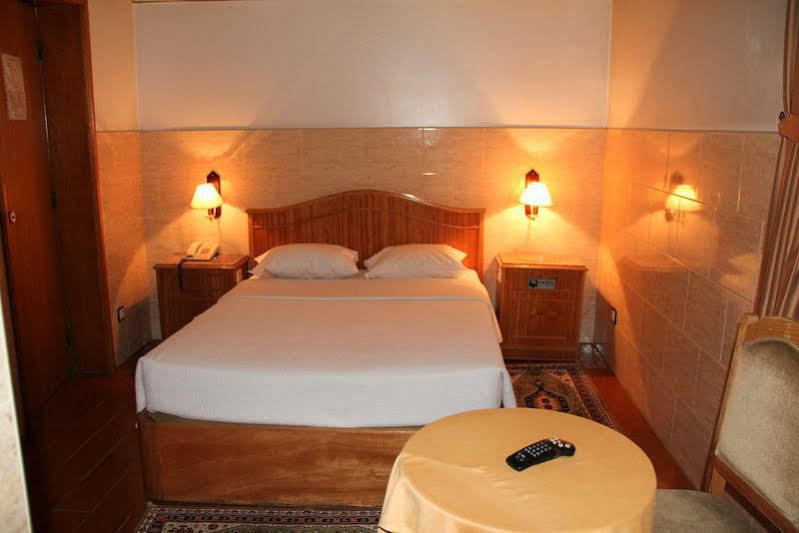 Portucalense Bed & Breakfast Porto Exterior photo
